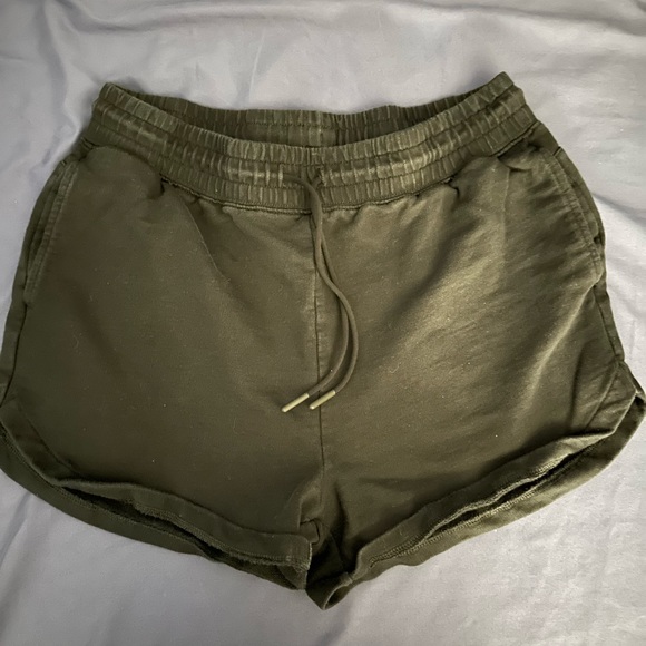 Gymshark legacy shorts - Picture 3 of 5